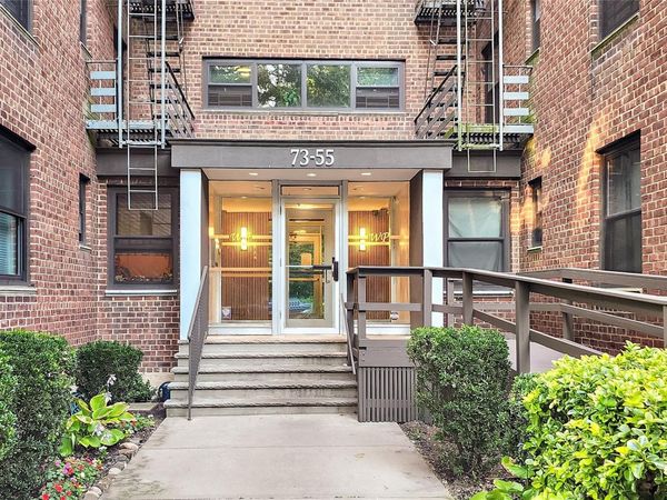 73-55 210th Street, Unit 4J, Oakland Gardens, NY 11364