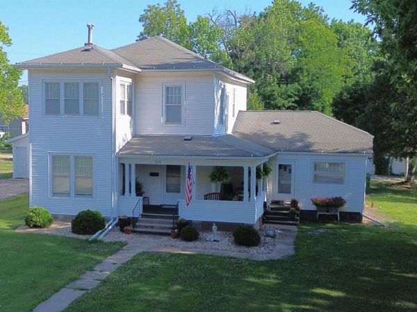 504 W Walnut Street, Bloomfield, IA 52537