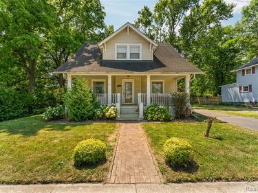138 E Square Lake Road, Troy, MI 48085