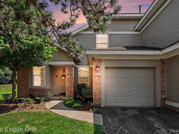 6617 Chimney Sweep, West Bloomfield Twp, MI 48322