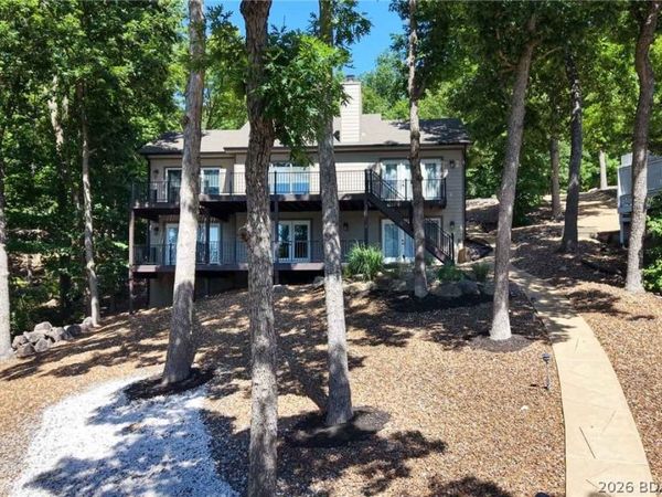 197 Imperial Point Drive, Lake Ozark, MO 65049