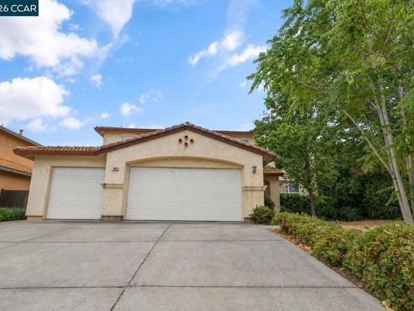 1816 Crown Peak Way, Antioch, CA 94531