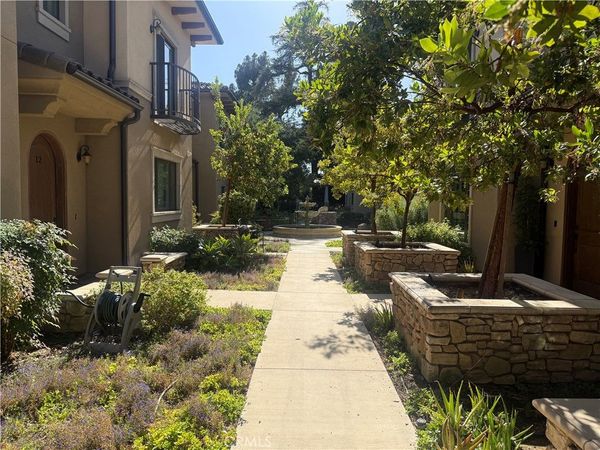 158 S Sierra Madre , Pasadena, CA 91107