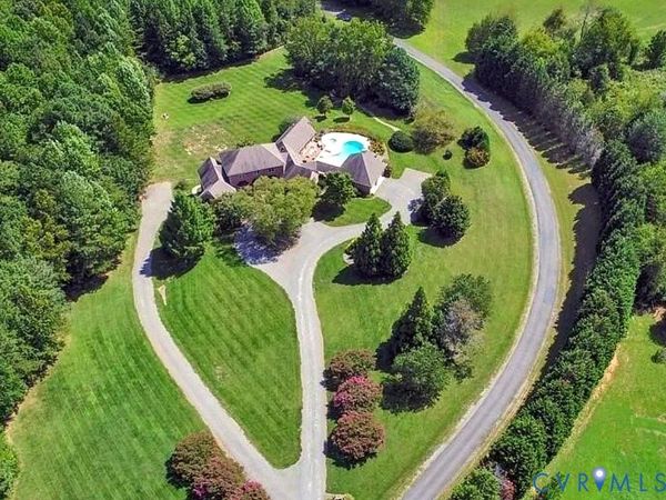 16484 W Crescent Lane, Montpelier, VA 23192