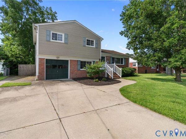 16 Bonneville Drive, Hampton, VA 23664