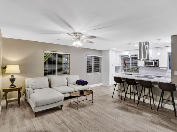 600 NE 7TH Avenue, Unit 8, Fort Lauderdale, FL 33304