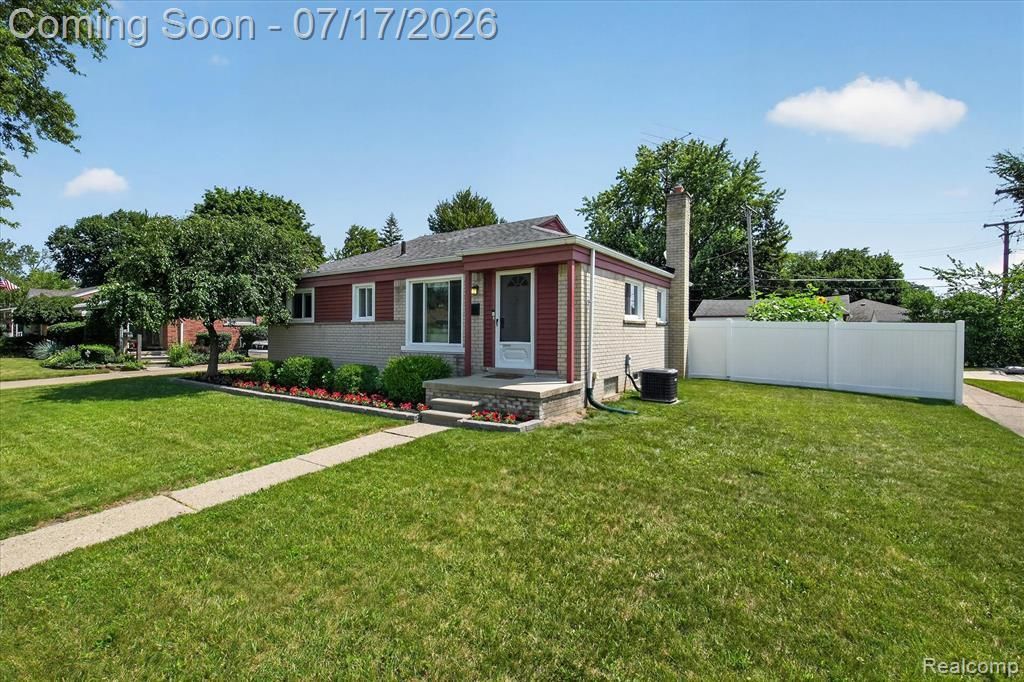 11014 Garden Street, Livonia, MI 48150 Main Photo