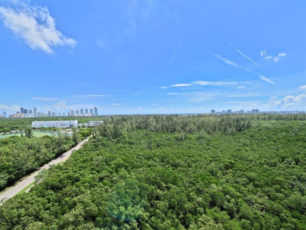 14951 Royal Oaks Lane, Unit 1607, North Miami, FL 33181 Photo