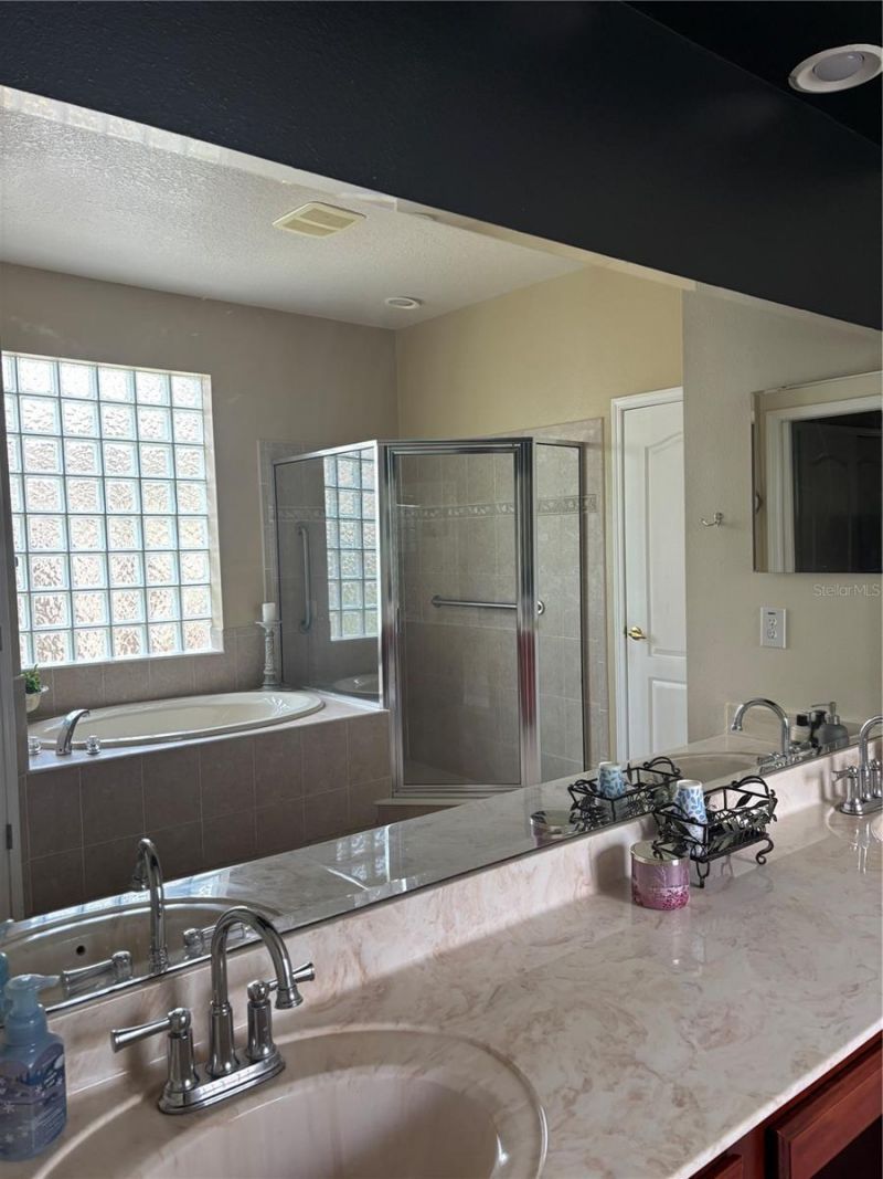 307 Carriage Oak Pl, Seffner, FL 33584 Photo