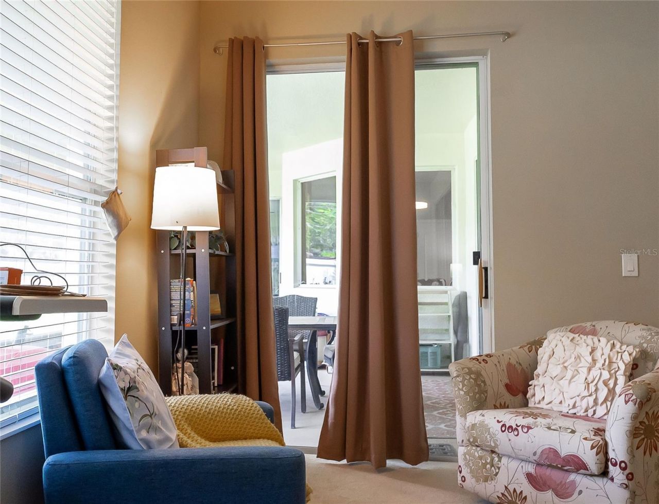 307 Carriage Oak Pl, Seffner, FL 33584 Photo