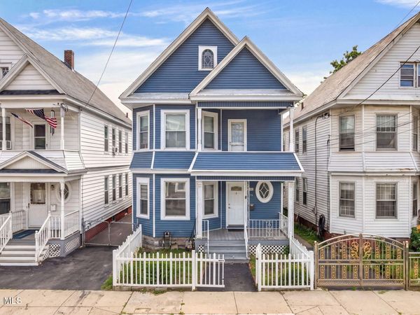 928 Delamont Avenue, Schenectady, NY 12307