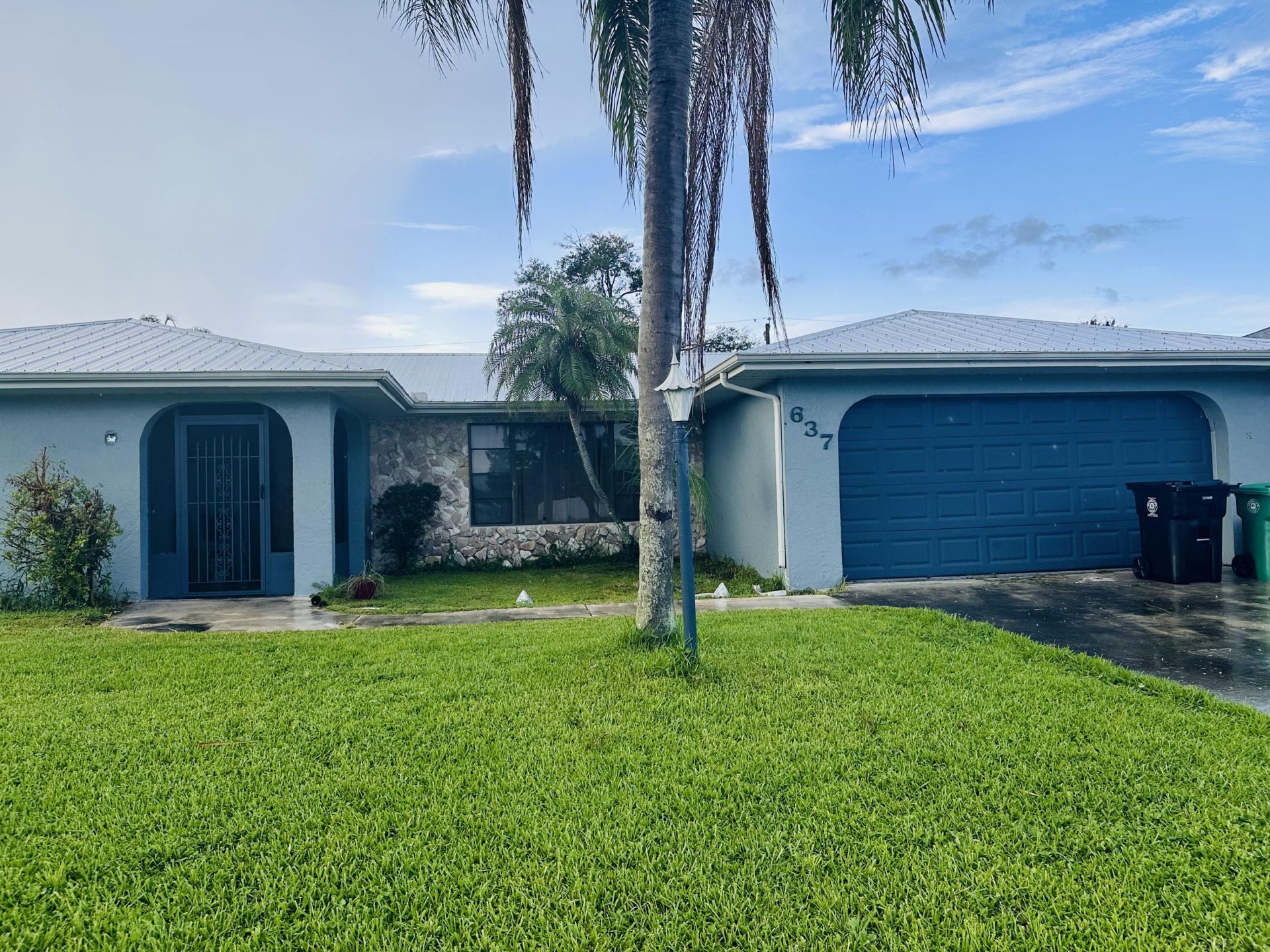 637 SE Thornhill Drive, Port Saint Lucie, FL 34983 Photo