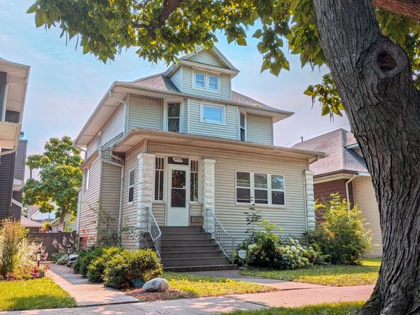 4019 N Leamington Avenue , Chicago, IL 60641