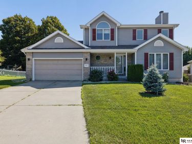 6530 Courtney Circle, Lincoln, NE 68516