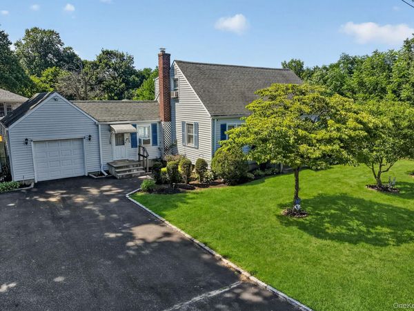 1547 Walt Whitman Road, Melville, NY 11747