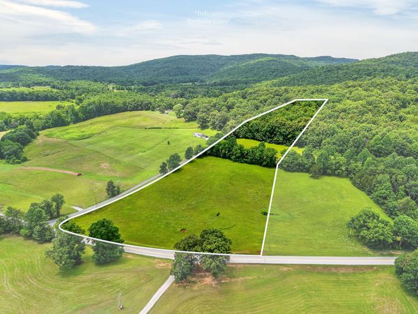 9249 Monterey Highway, Sparta, TN 38583