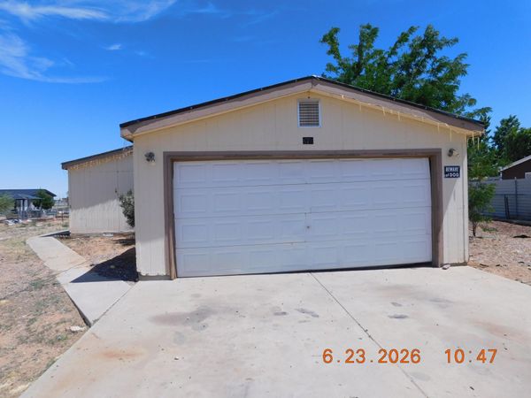 673 Meadowlake Road , Los Lunas, NM 87031