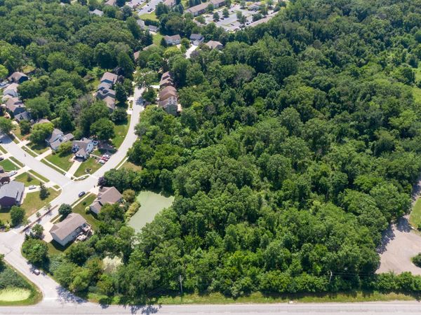 860 Quail Ridge Circle , Chesterton, IN 46304