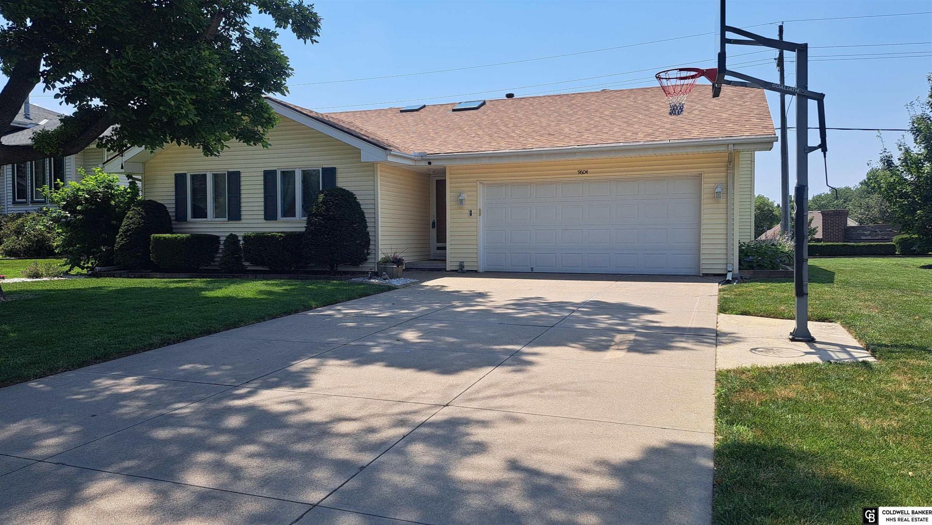 9604 S 24th Street, Bellevue, NE 68147 Main Photo