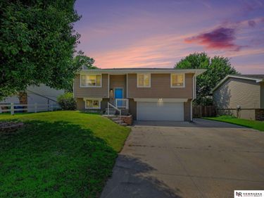 904 Evergreen Avenue, Bellevue, NE 68005