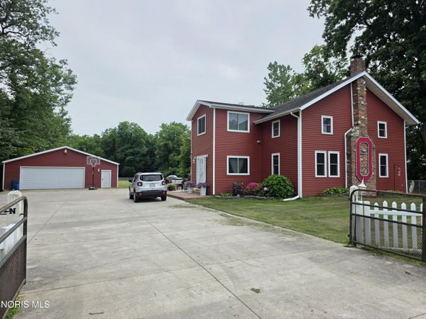 7963 Garden Road, Holland, OH 43528