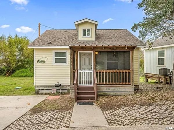 5481 HIGHWAY 35 N, Unit 9, Rockport, TX 78382