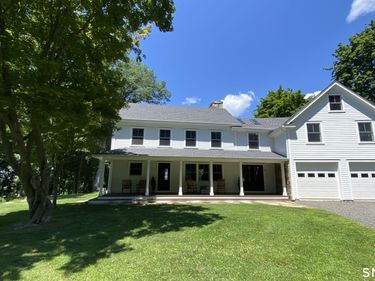 6 Renda, New Fairfield, CT 06812