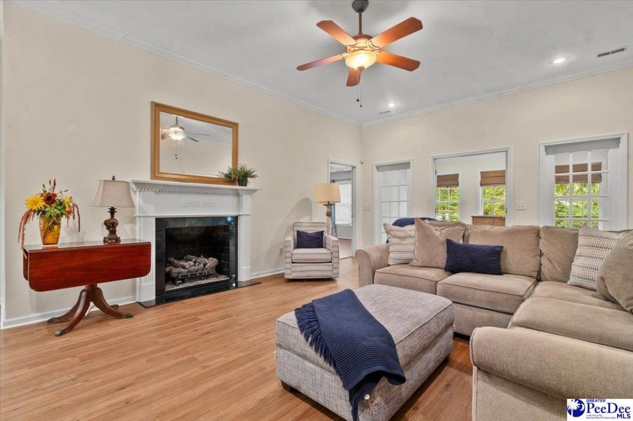 2273 Inverness Dr. Photo 11