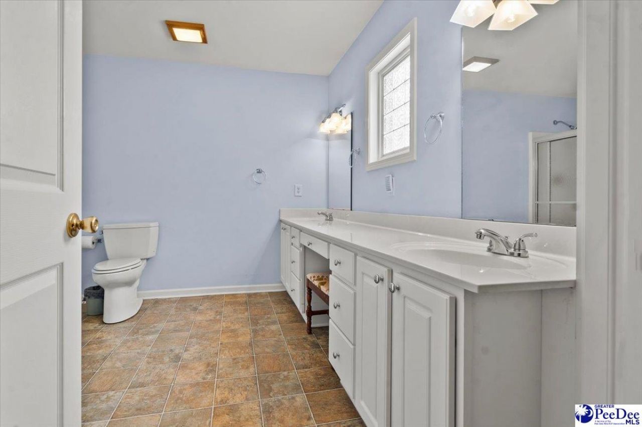 2273 Inverness Dr. Photo 18