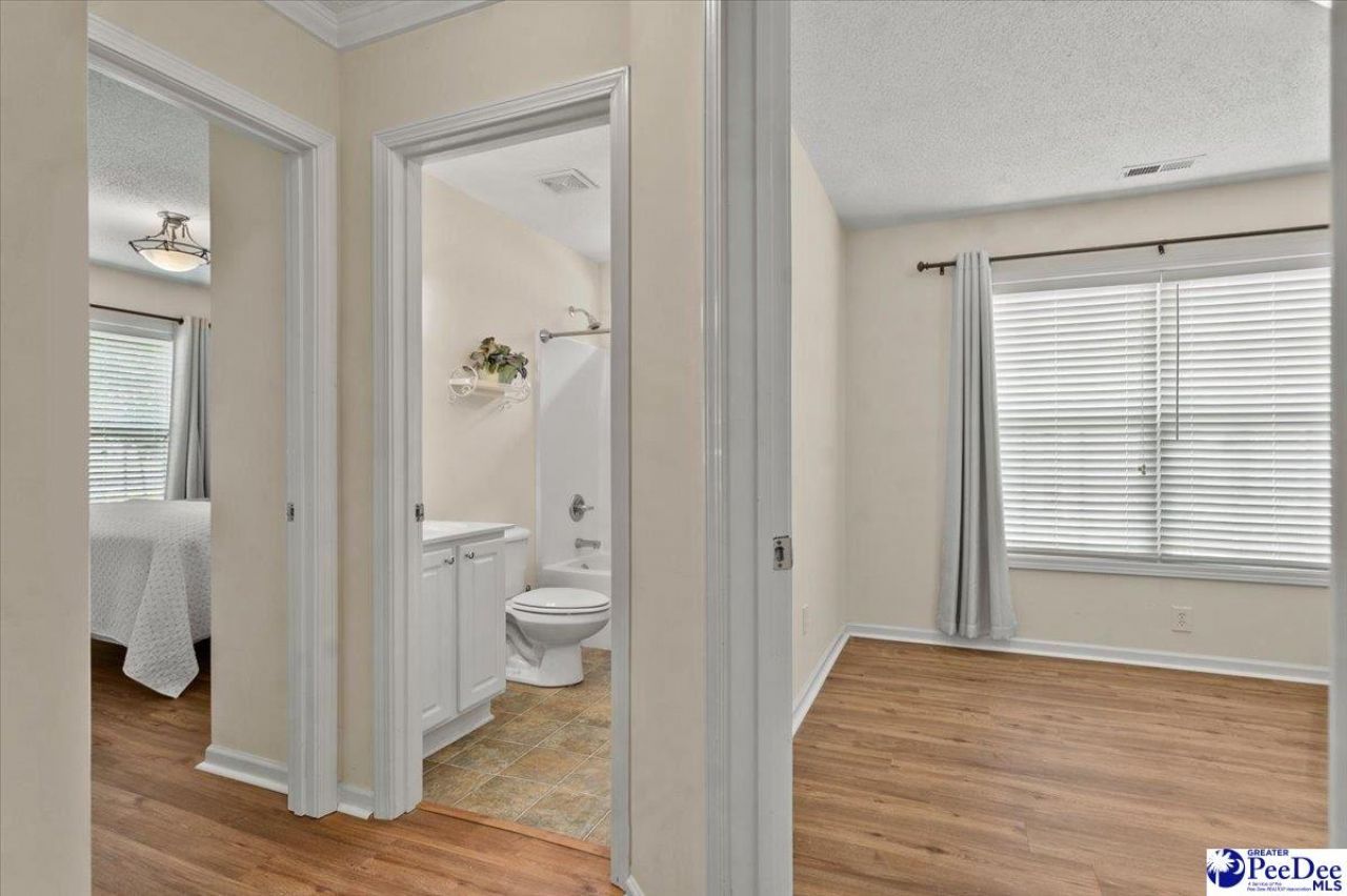 2273 Inverness Dr. Photo 4