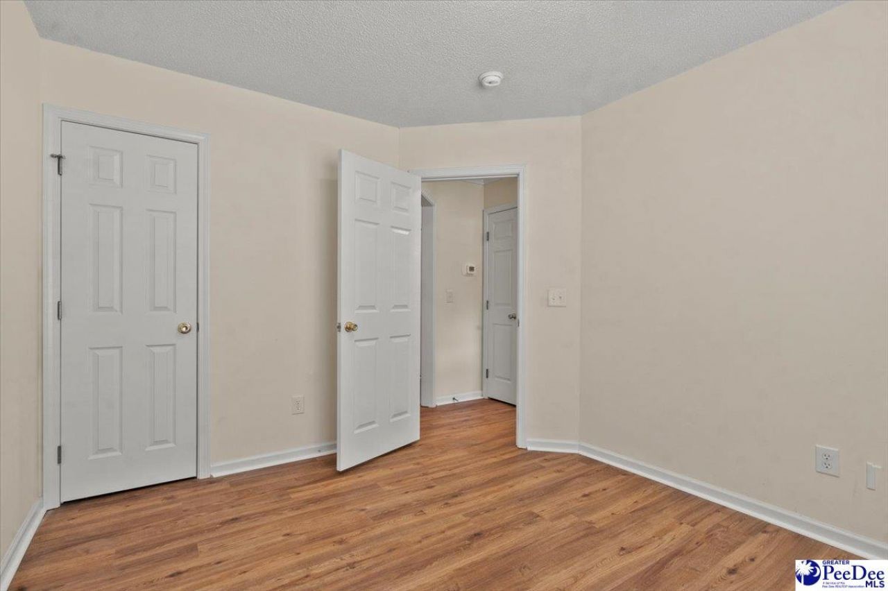 2273 Inverness Dr. Photo 6