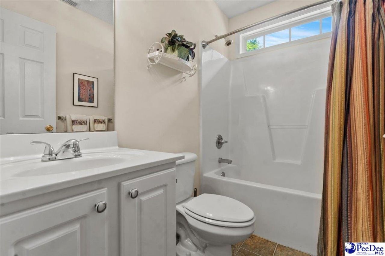 2273 Inverness Dr. Photo 9