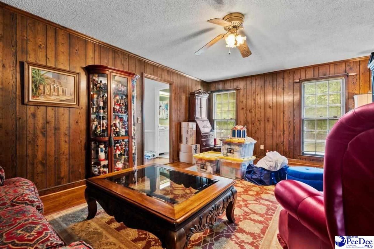 2330 S Hallmark Dr. Photo 13