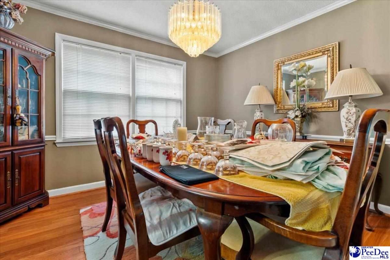 2330 S Hallmark Dr. Photo 15