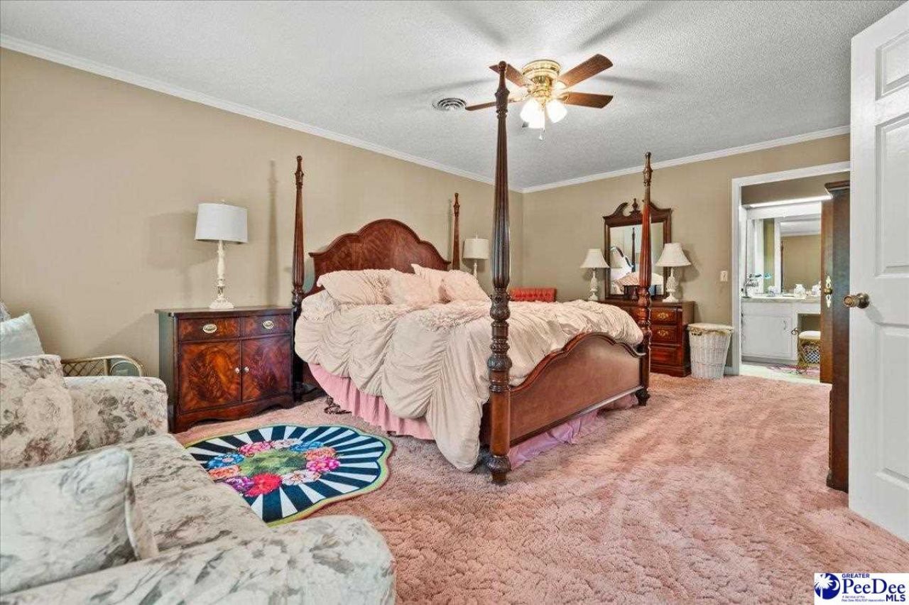 2330 S Hallmark Dr. Photo 26