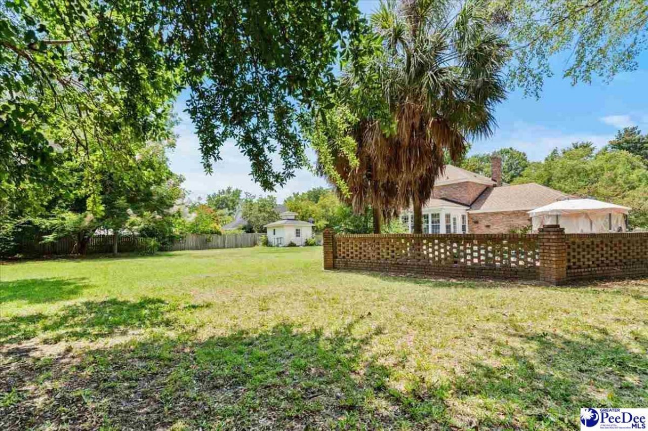 2330 S Hallmark Dr. Photo 39