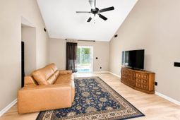 1325 Monterey Drive photo 4
