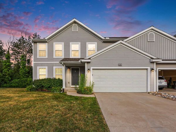 1040 Broken Ridge Drive, Lansing, MI 48917