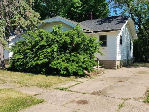 2110 Wolcott Street, Flint, MI 48504