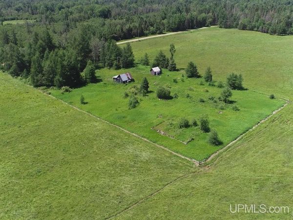 14752 Airport Road Road, Ewing Twp, MI 49880