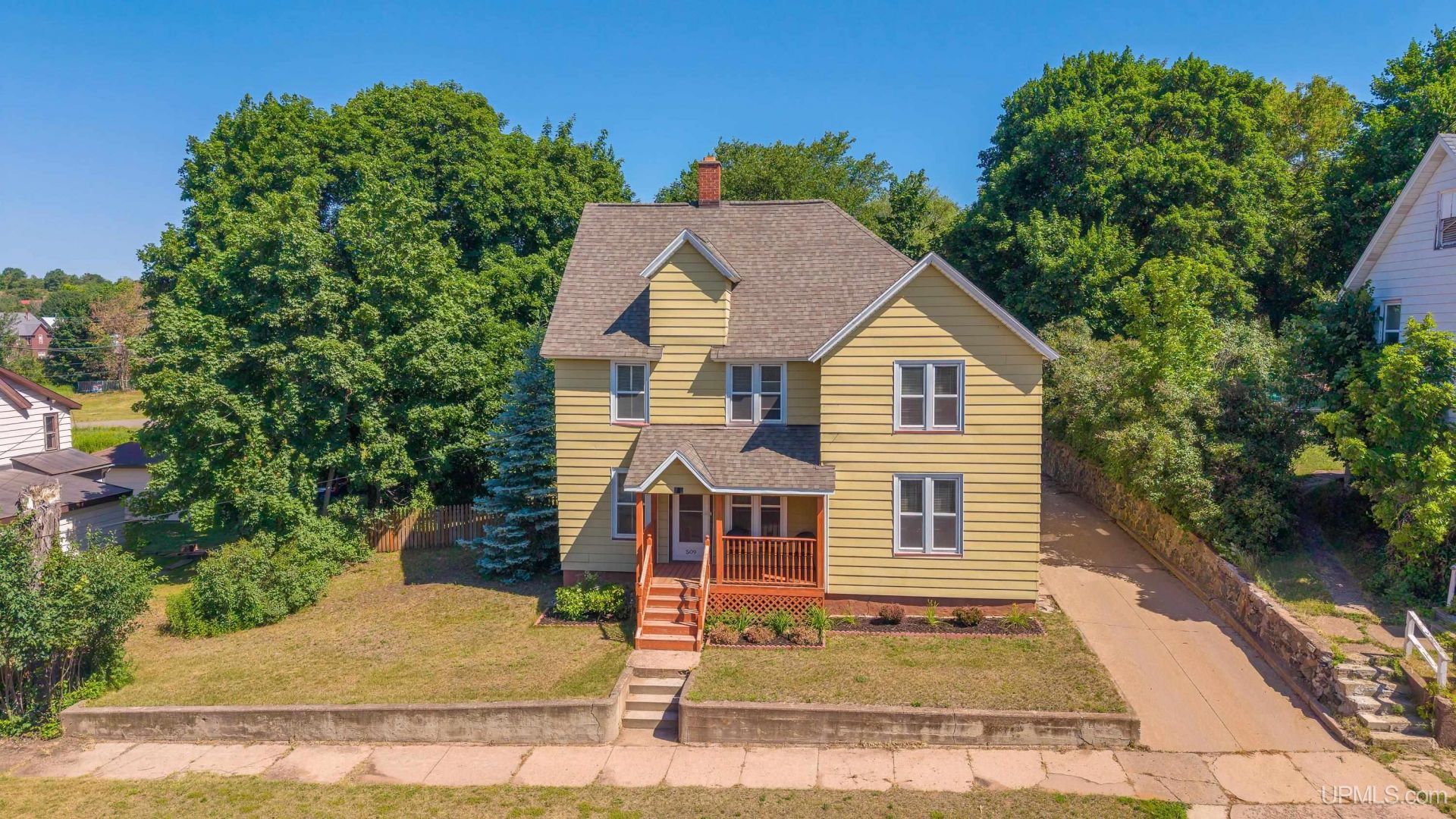 509 E Ridge Street, Ishpeming, MI 49849 Main Photo
