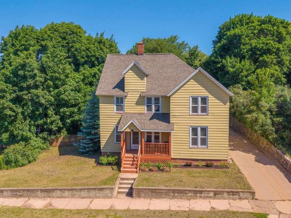 509 E Ridge Street, Ishpeming, MI 49849