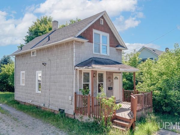 515 7th Street, Iron Mountain, MI 49801