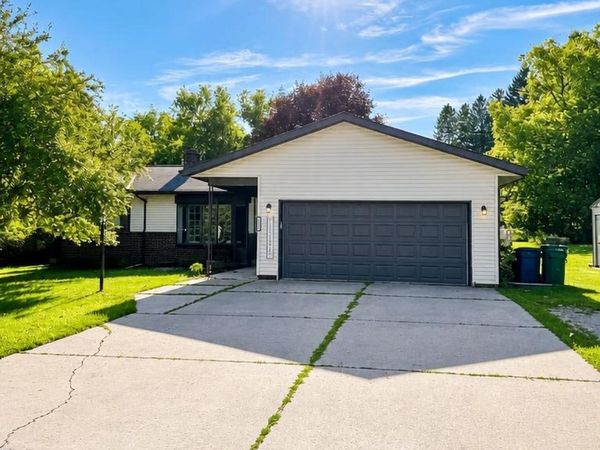 2130 Fifth Avenue, Norway, MI 49870