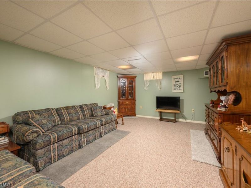 318 S Reeves Avenue , Dover, OH 44622 Photo 17