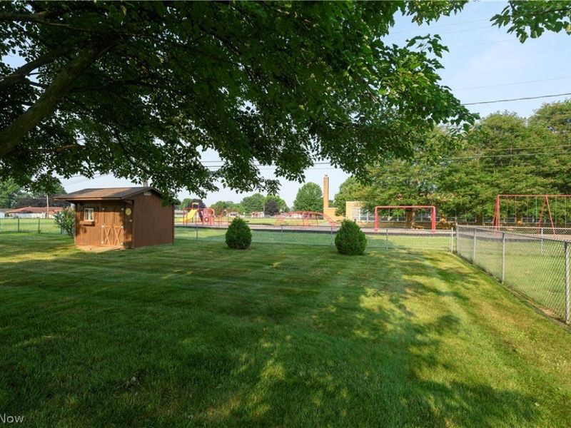 318 S Reeves Avenue , Dover, OH 44622 Photo 6