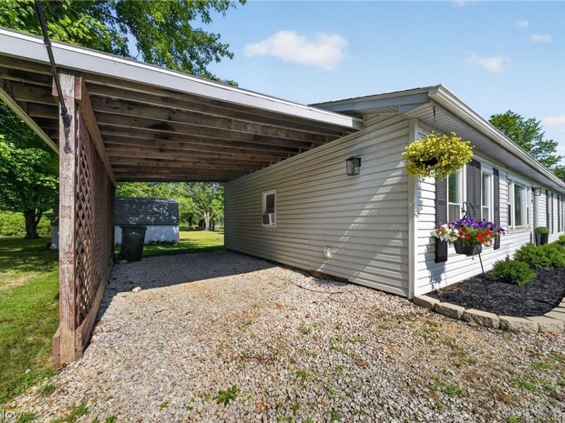 16 Leffingwell Drive, Orwell, OH 44076 Photo 6