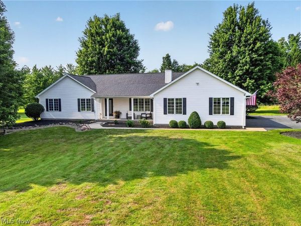 13821 Chardon Windsor Road , Chardon, OH 44024