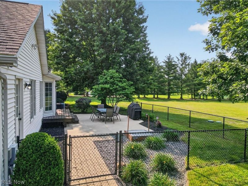13821 Chardon Windsor Road, Chardon, OH 44024 Photo 4