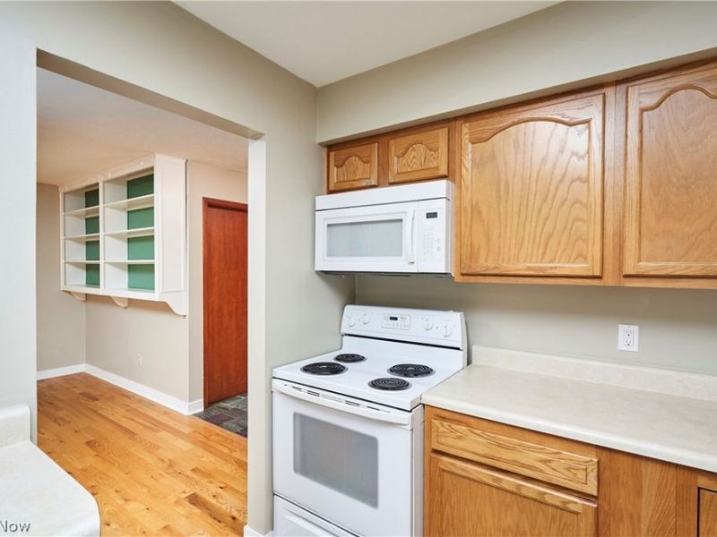 2 Meadowlawn Drive , Unit 4, Mentor, OH 44060 Photo 31